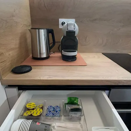 1 Bedroom - Parking Spot, Fast Wi-fi And Coffee-tea Corner * Plovdiv